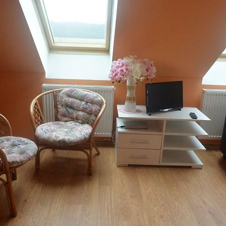 Rodinne Ubytovani - Family Accommodation Kobylice エクステリア 写真
