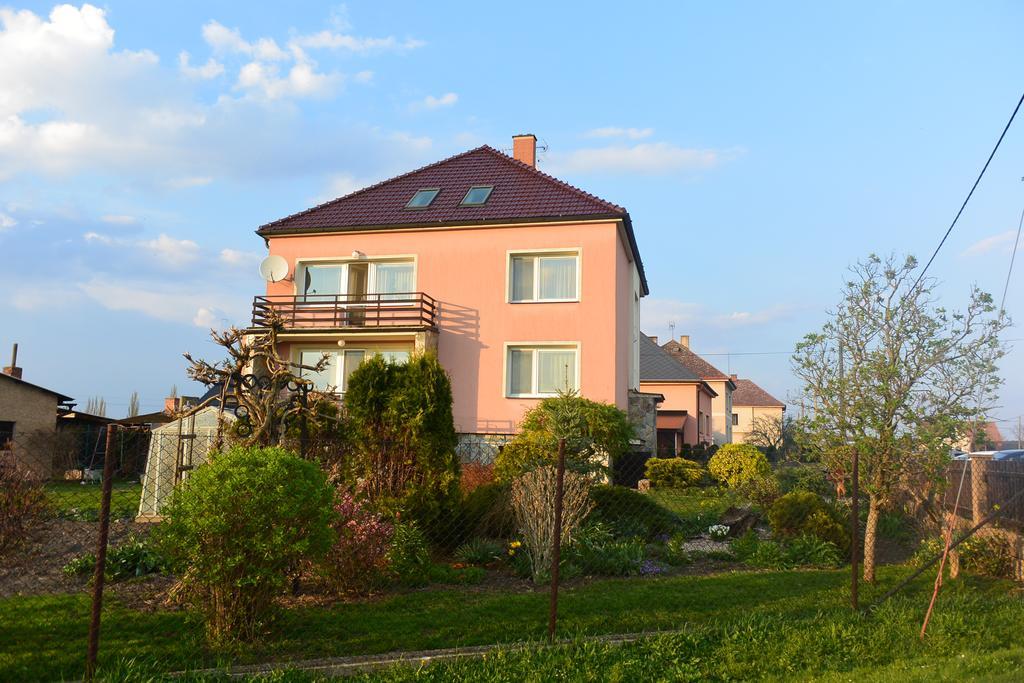 Rodinne Ubytovani - Family Accommodation Kobylice エクステリア 写真
