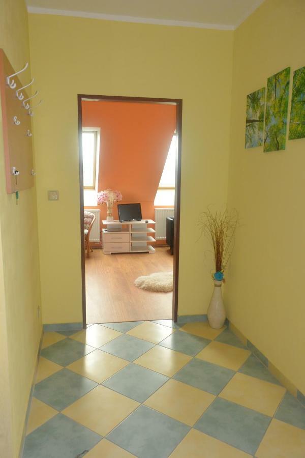 Rodinne Ubytovani - Family Accommodation Kobylice エクステリア 写真