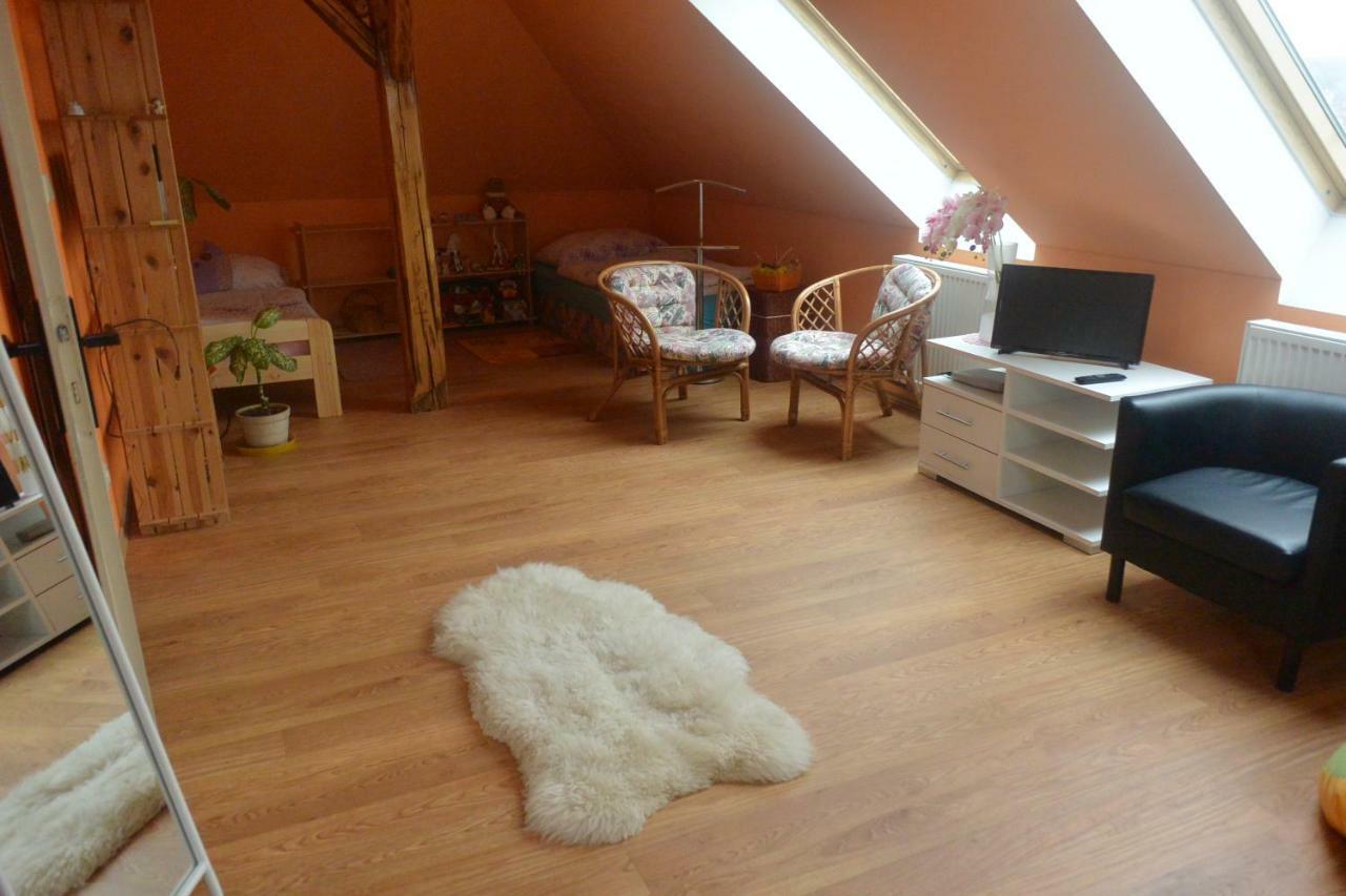 Rodinne Ubytovani - Family Accommodation Kobylice エクステリア 写真